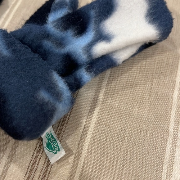 L.L. Bean hat and turtle fur fleece mittens - Picture 4 of 6